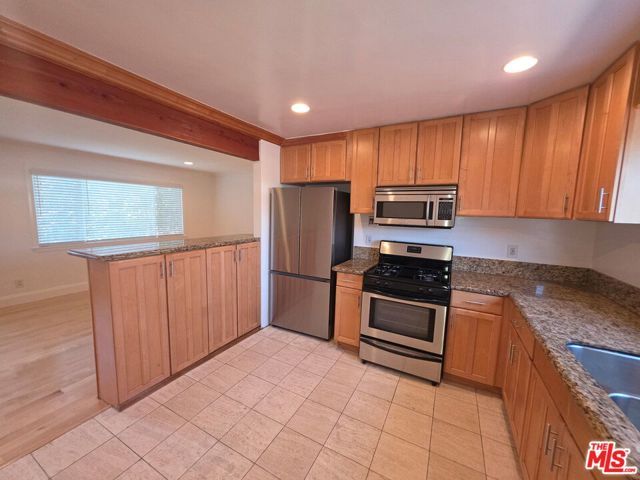 309 Broadway Street 19, Los Angeles, CA 90291