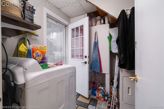 2216 Mapledale Street, Ferndale, MI 48220