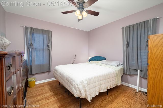 2216 Mapledale Street, Ferndale, MI 48220