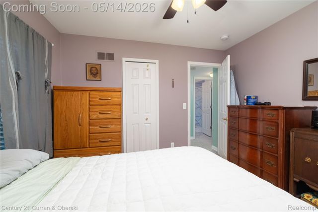 2216 Mapledale Street, Ferndale, MI 48220
