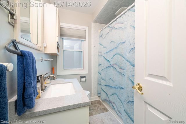 2216 Mapledale Street, Ferndale, MI 48220
