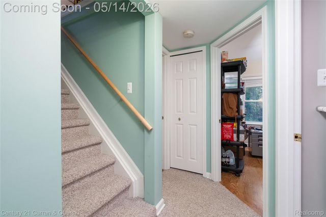 2216 Mapledale Street, Ferndale, MI 48220