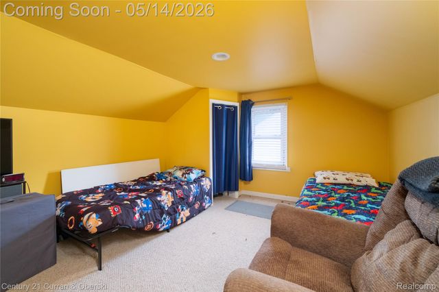 2216 Mapledale Street, Ferndale, MI 48220