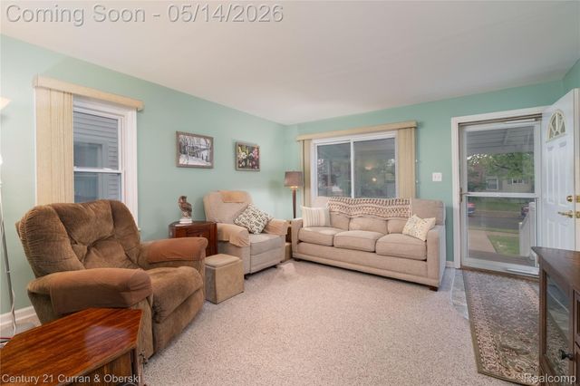 2216 Mapledale Street, Ferndale, MI 48220