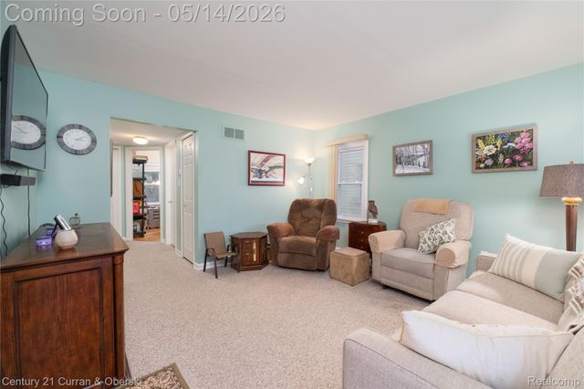 2216 Mapledale Street, Ferndale, MI 48220