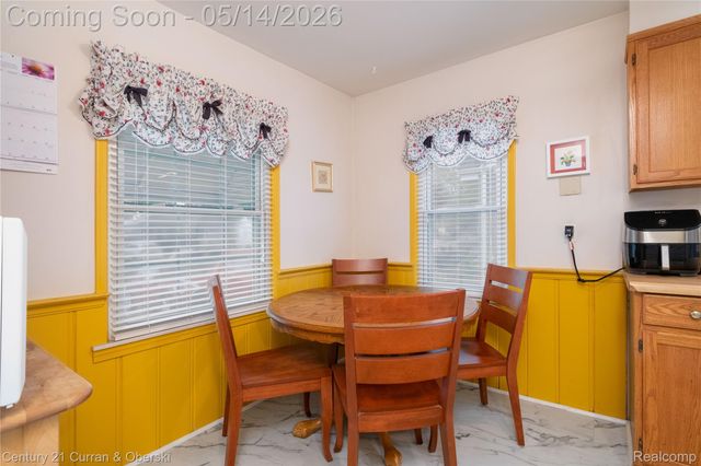 2216 Mapledale Street, Ferndale, MI 48220