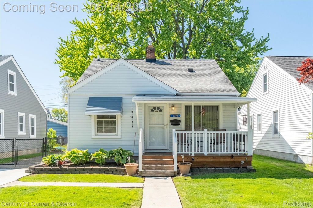 2216 Mapledale Street, Ferndale, MI 48220