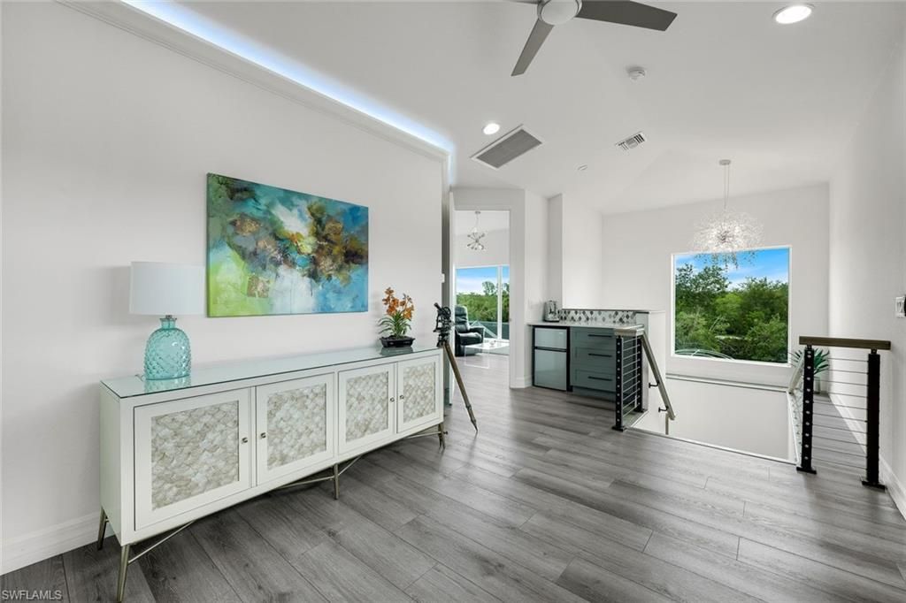 Image 16 of property listing at 2309 SE 20th PL, Cape Coral, FL 33990