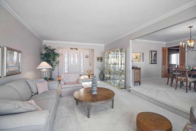 557 Aberdeen Road, Frankfort, IL 60423