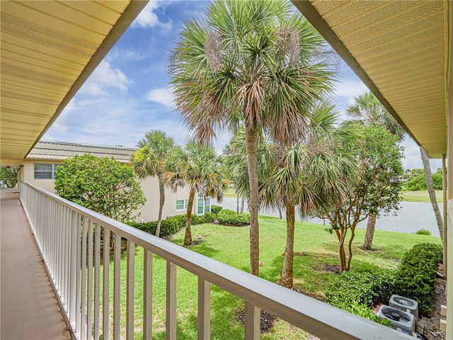 31 Vista Gardens Trail 205, Vero Beach, FL 32962