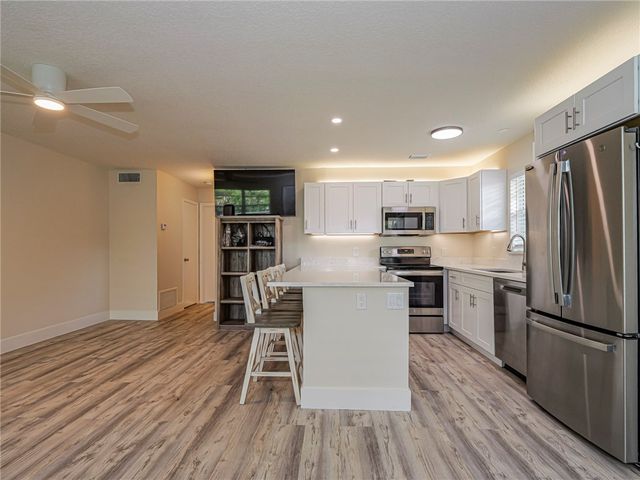 31 Vista Gardens Trail 205, Vero Beach, FL 32962