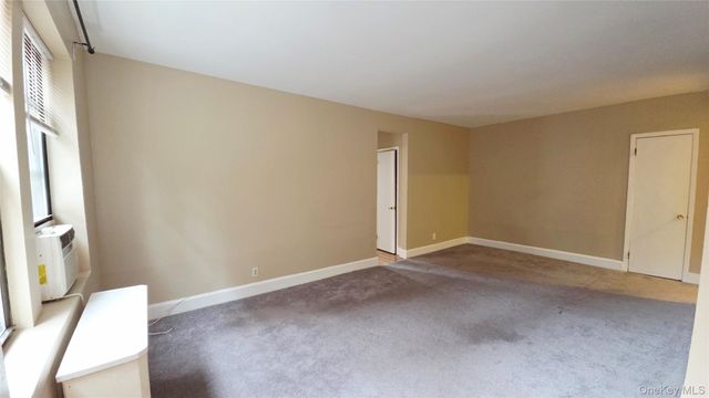 312 Main Street 4E, White Plains, NY 10601