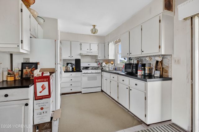 38 Tobago Avenue, Toms River, NJ 08753