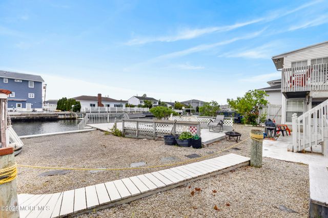 38 Tobago Avenue, Toms River, NJ 08753