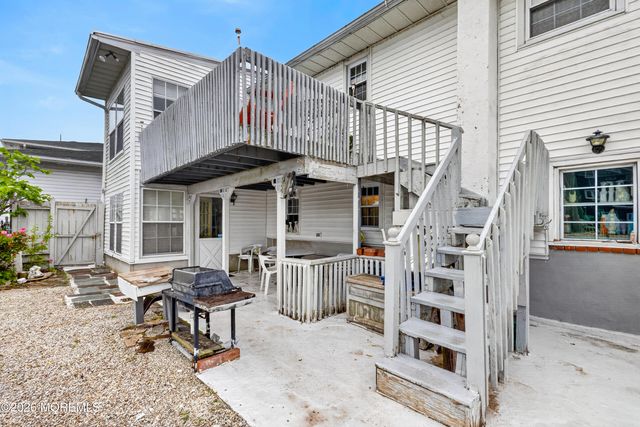 38 Tobago Avenue, Toms River, NJ 08753
