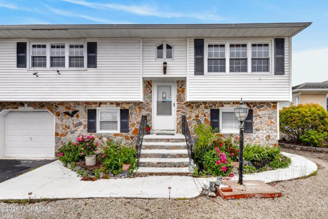 38 Tobago Avenue, Toms River, NJ 08753