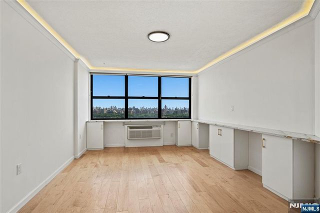 7004 Boulevard East 26D, Guttenberg, NJ 07093