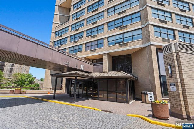 7004 Boulevard East 26D, Guttenberg, NJ 07093