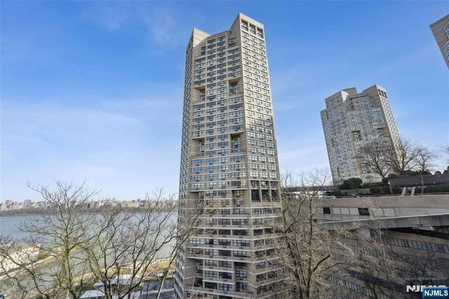 7004 Boulevard East 26D, Guttenberg, NJ 07093