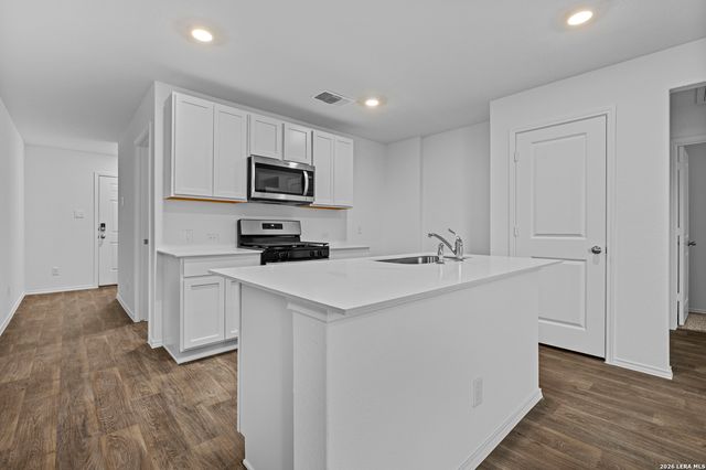 12536 Spoor Vly, Converse, TX 78109