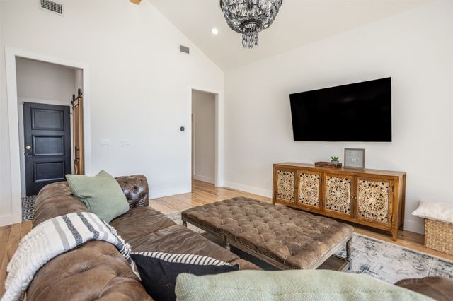 104 Park Lane, Gainesville, TX 76240