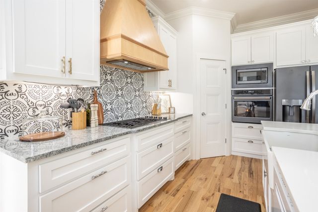 104 Park Lane, Gainesville, TX 76240