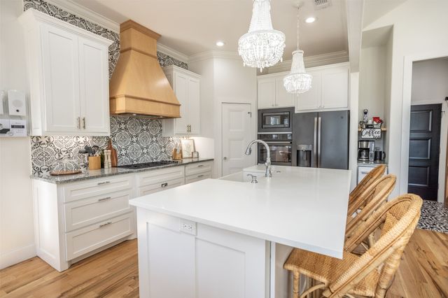 104 Park Lane, Gainesville, TX 76240