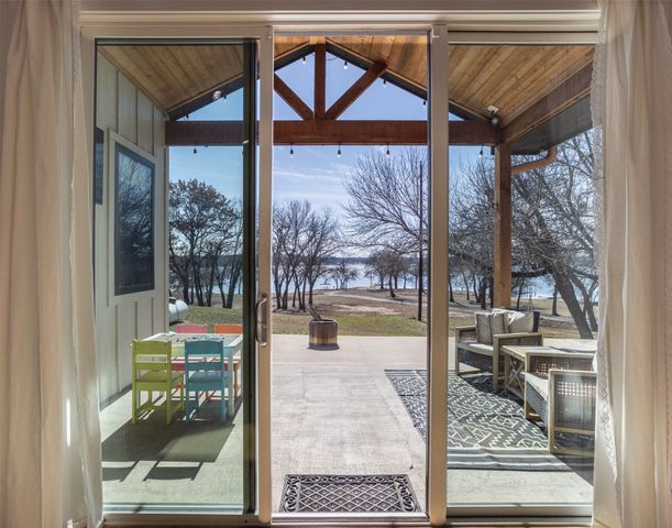 104 Park Lane, Gainesville, TX 76240