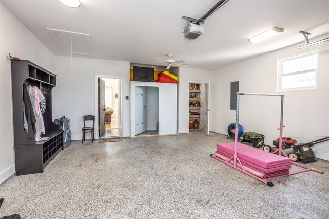 104 Park Lane, Gainesville, TX 76240