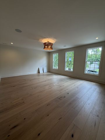 1133 Maplehurst Ln, Nashville, TN 37204