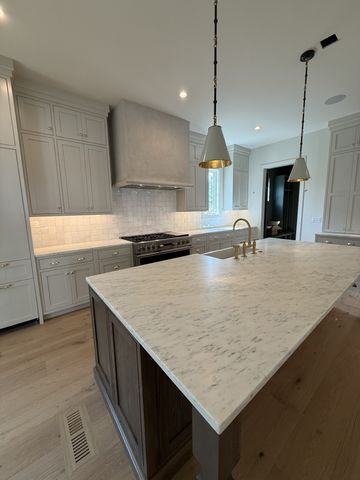 1133 Maplehurst Ln, Nashville, TN 37204