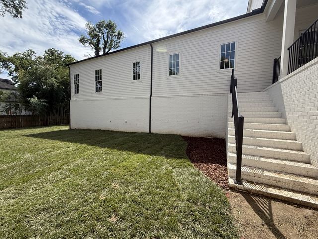 1133 Maplehurst Ln, Nashville, TN 37204
