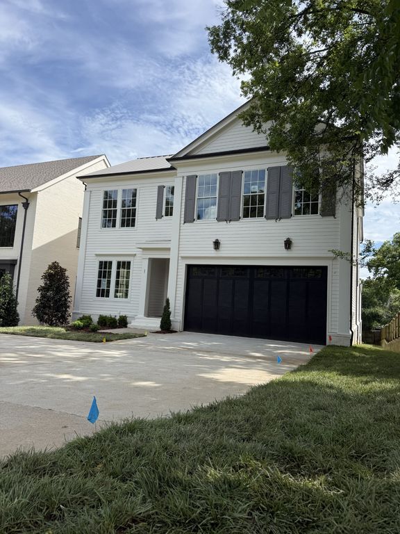 1133 Maplehurst Ln, Nashville, TN 37204