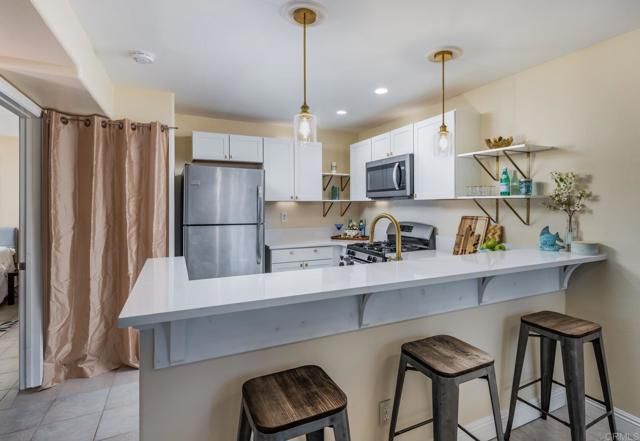 6971 Ballena Way 2, Carlsbad, CA 92009