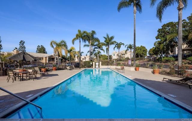 6971 Ballena Way 2, Carlsbad, CA 92009