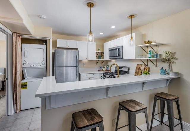 6971 Ballena Way 2, Carlsbad, CA 92009