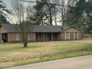 836 Mccluer Road, Jackson, MS 39212