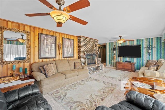 16292 County Road 52, Silverhill, AL 36576