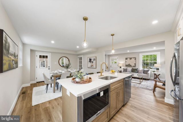 5015 SMITHFIELD RD, Drexel Hill, PA 19026