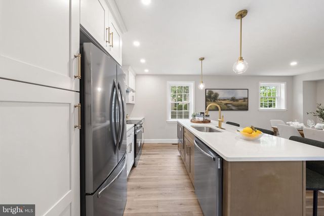 5015 SMITHFIELD RD, Drexel Hill, PA 19026