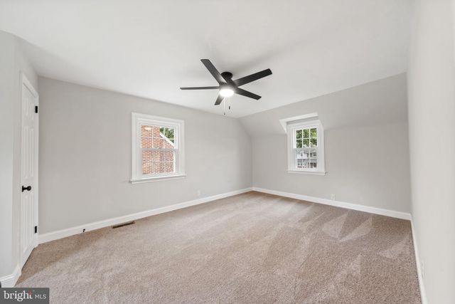 5015 SMITHFIELD RD, Drexel Hill, PA 19026