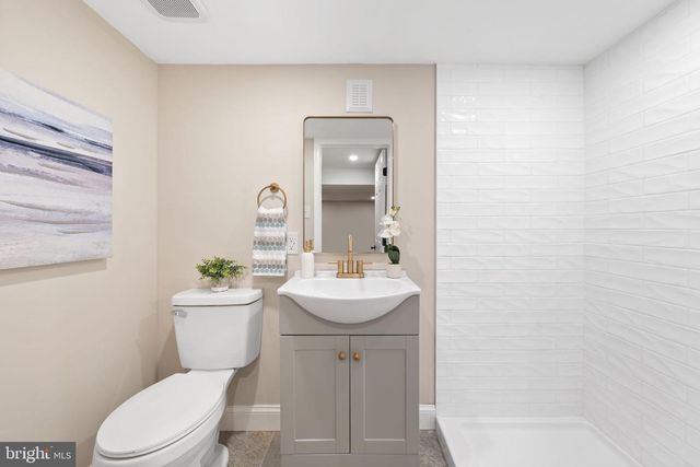 5015 SMITHFIELD RD, Drexel Hill, PA 19026