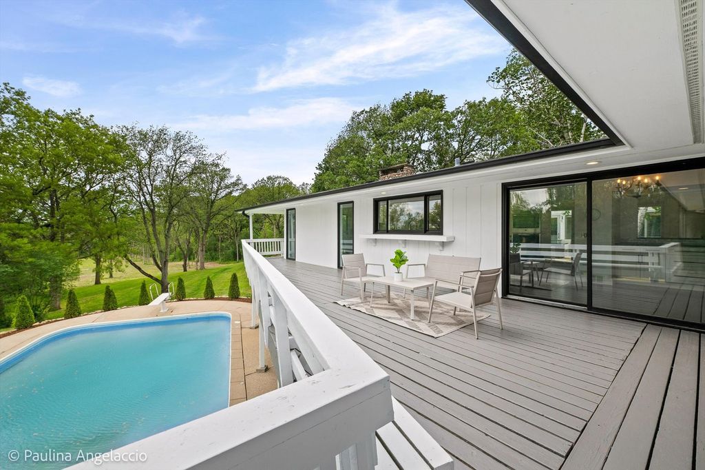 Image 18 of property listing at 312 Ridge Road, Barrington Hills, IL 60010