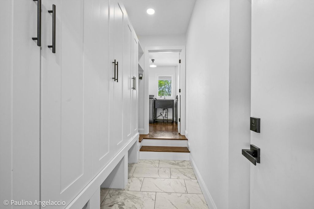 Image 36 of property listing at 312 Ridge Road, Barrington Hills, IL 60010