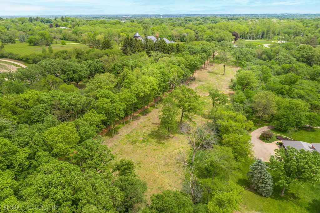 Image 56 of property listing at 312 Ridge Road, Barrington Hills, IL 60010