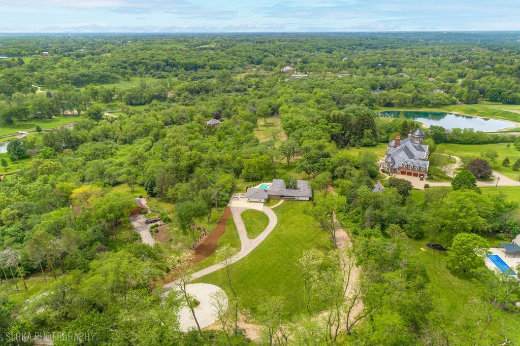 Image 58 of property listing at 312 Ridge Road, Barrington Hills, IL 60010