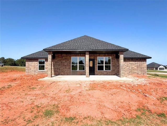 2213 Winter Ridge Road, Blanchard, OK 73010