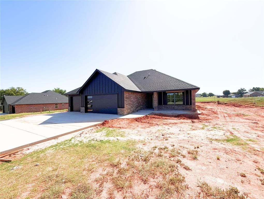 2213 Winter Ridge Road, Blanchard, OK 73010