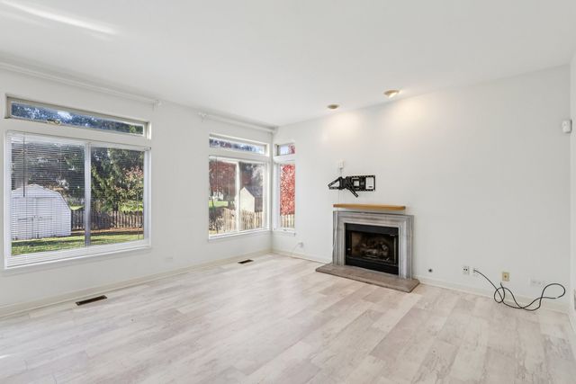 7503 Korbel Drive, Gurnee, IL 60031