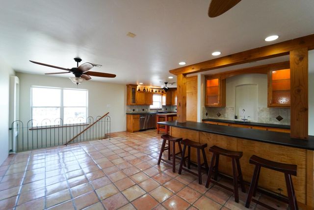 557 Pompano Street, Hitchcock, TX 77563